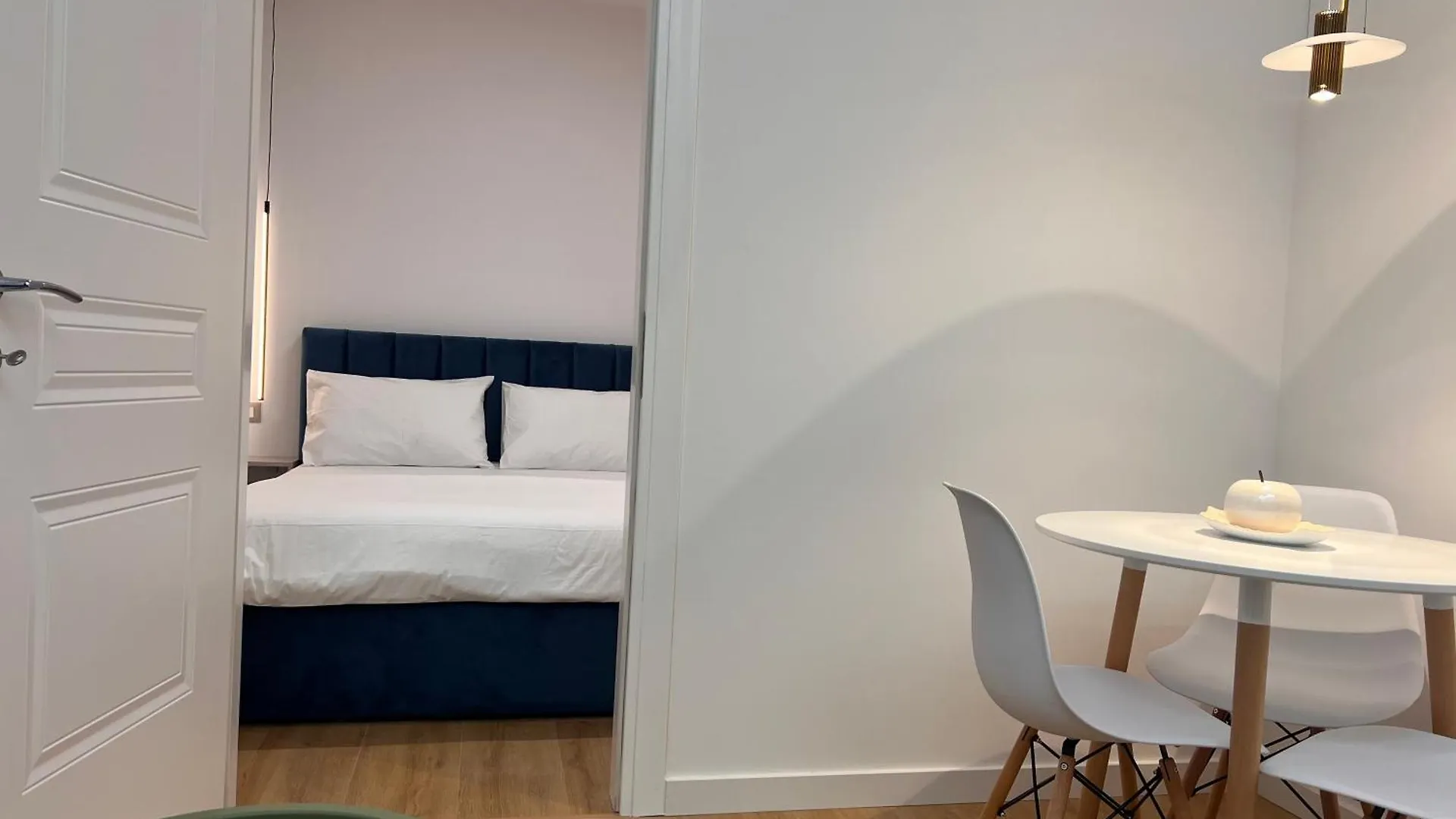 Mery Apartments City Center 地拉那 0*,